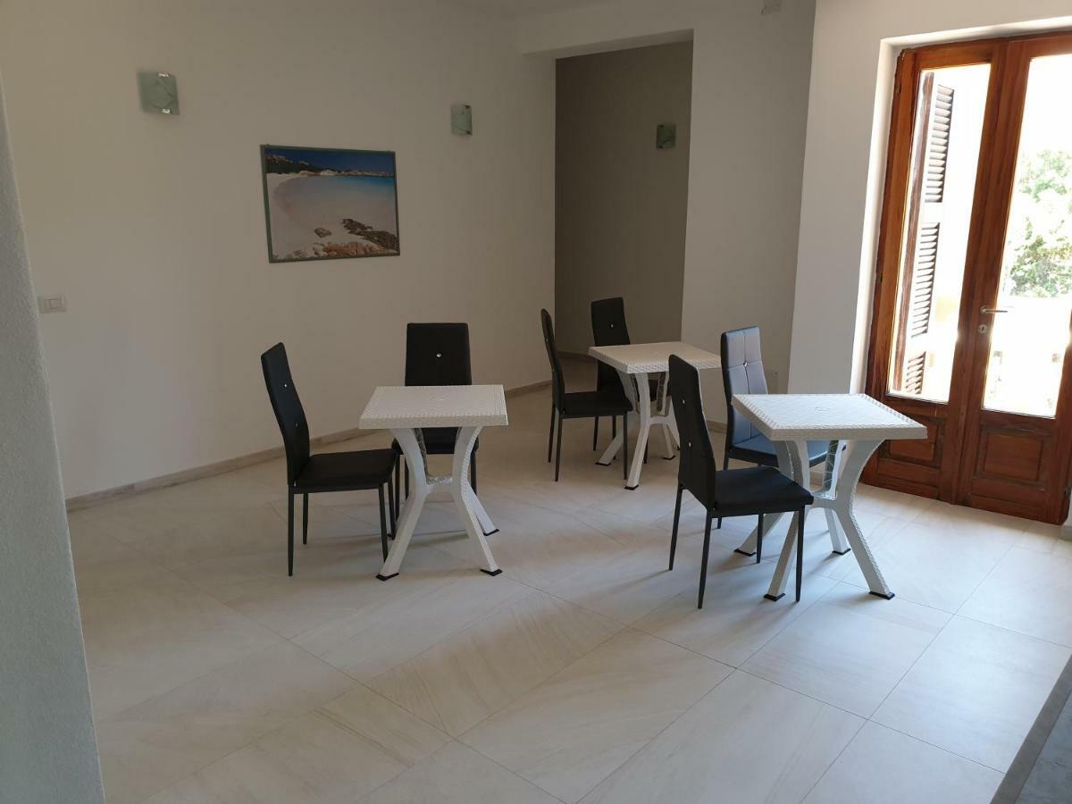 לה מדלנה Guest House Tra Rocce E Mare מראה חיצוני תמונה