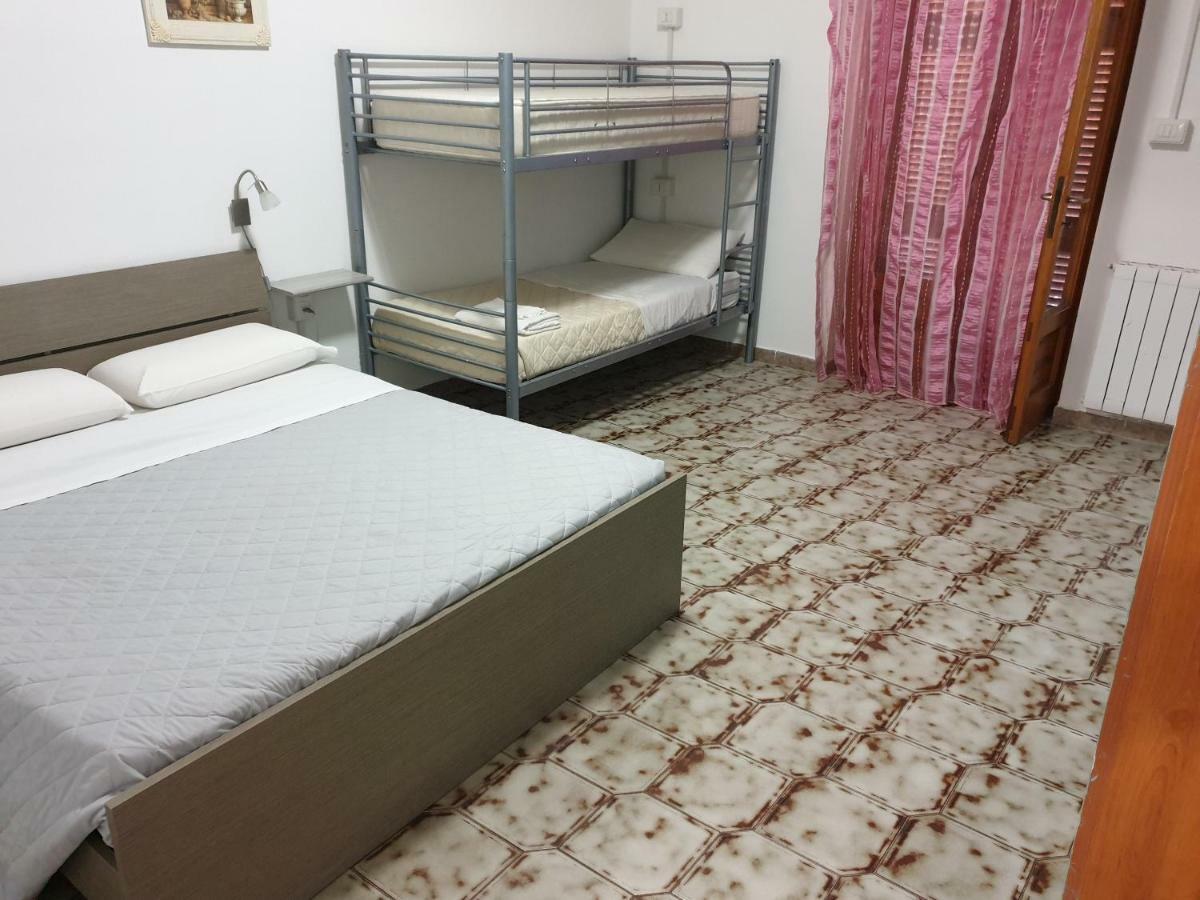 לה מדלנה Guest House Tra Rocce E Mare מראה חיצוני תמונה