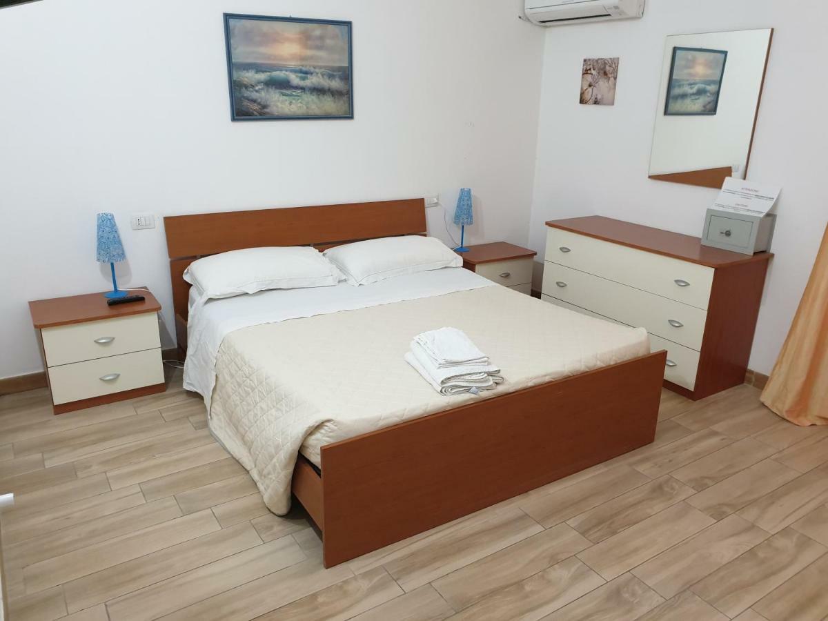 לה מדלנה Guest House Tra Rocce E Mare מראה חיצוני תמונה