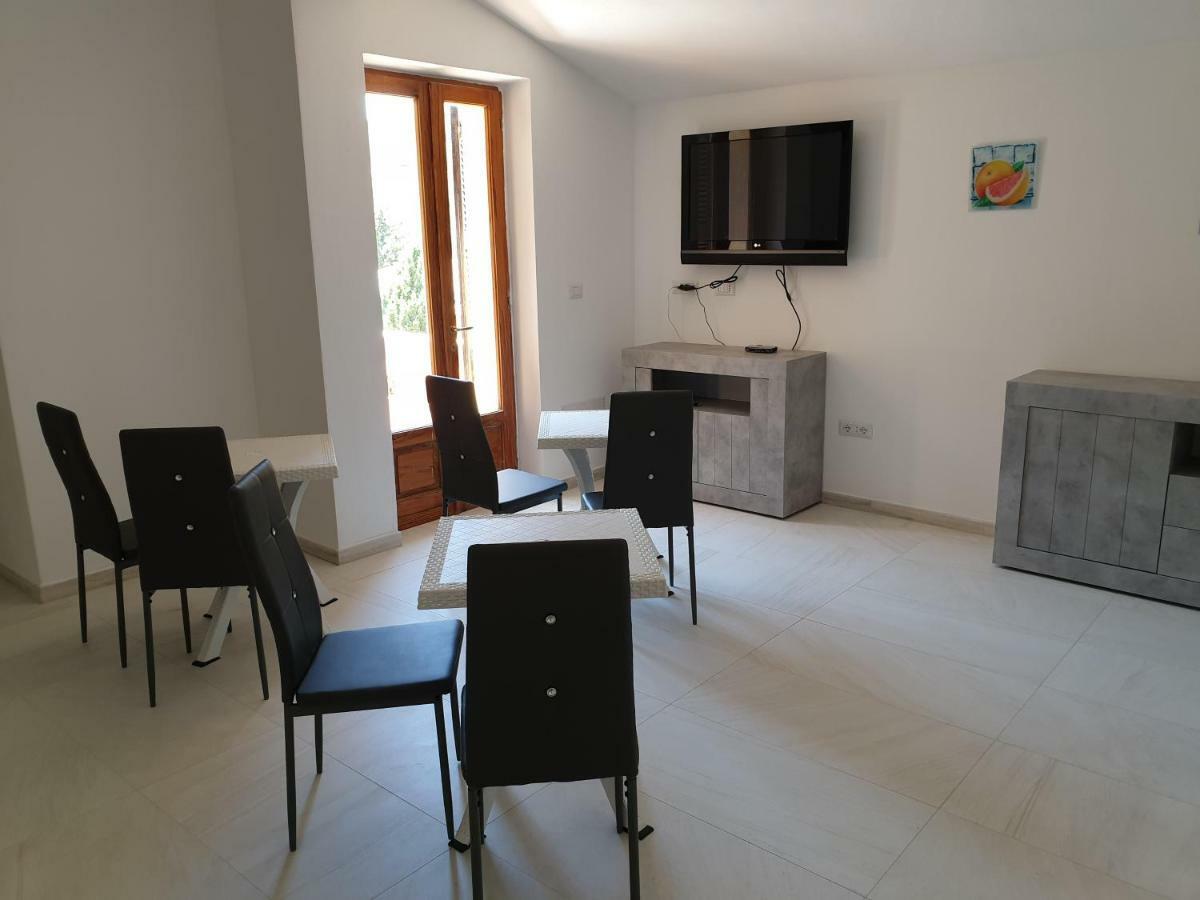לה מדלנה Guest House Tra Rocce E Mare מראה חיצוני תמונה